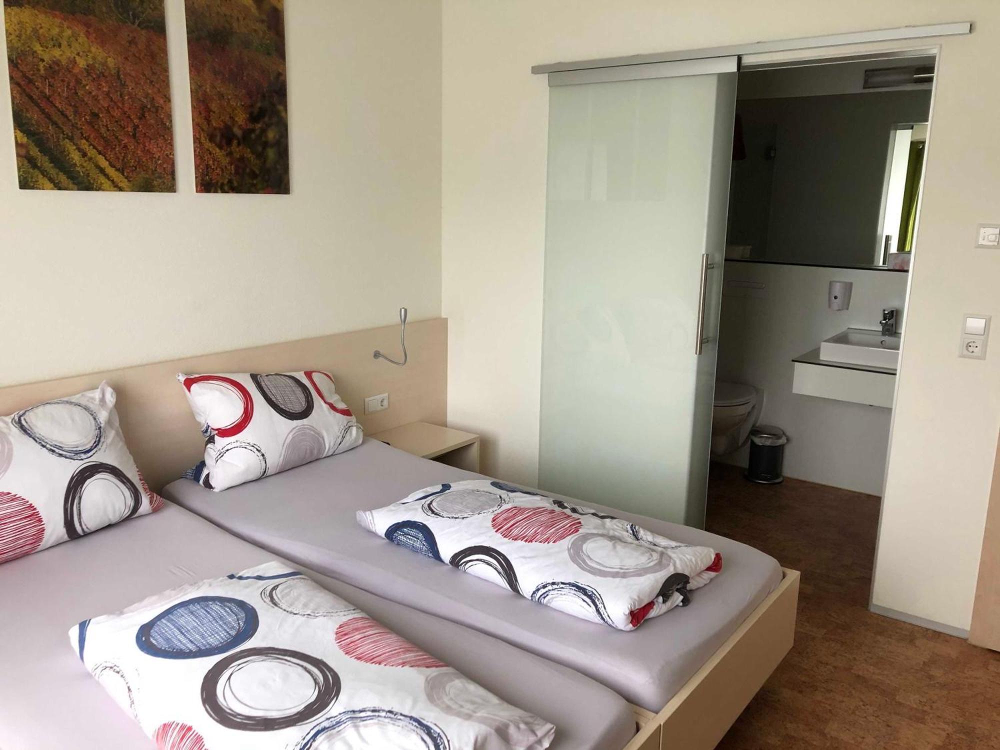 Muellers Weingut Und Weinstube Im Auerberg Apartment Nordheim  ภายนอก รูปภาพ